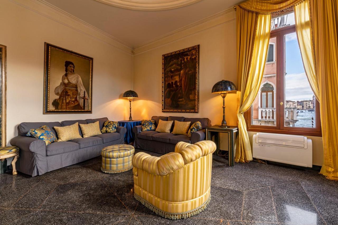 Ca' De Le Colonne - Luxury Grand Canal View Apartamento *