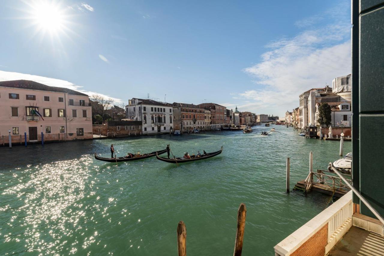 Ca' De Le Colonne - Luxury Grand Canal View Apartamento *